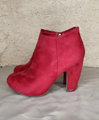 Liliana Booties Womens 7.5 Red Velvet  Chunky High Heel Ankle Boots Kensey • $18.98