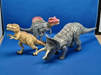 Job Lot Of 3 Plastic  Toy Dinosaurs T-Rex Triceratops Etc • £5.95