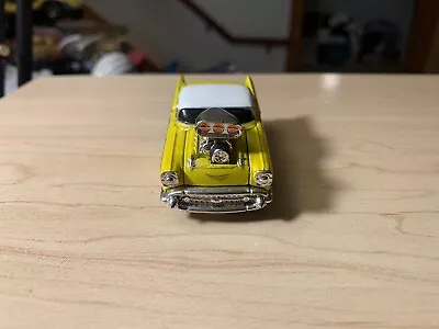 Muscle Machines 57 Chevy Bel Air Loose • $1