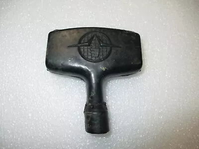 Vintage Evinrude Recoil Handle 204615                        • $13.85