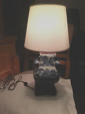 Chinese Blue And White Porcelain Lamp • $116.99