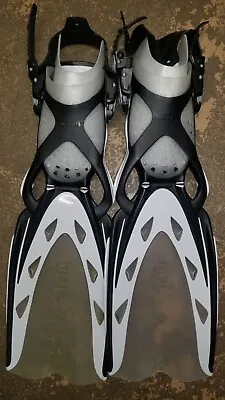 Mares X-Stream Fins WHITE/BLACK Extra Small Brand New GREAT FINS! • $129.99