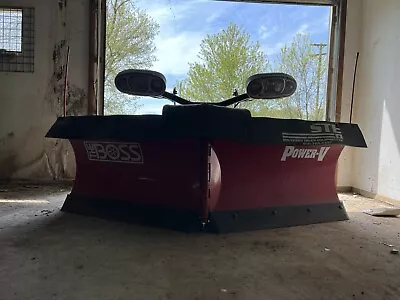 $3000 • Buy The Boss 8’2 Power-V Snowplow SmartHitch2 Used