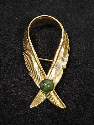 Vintage Gold Tone Feather Ribbon Green Cabochon Pin Brooch • $9.09