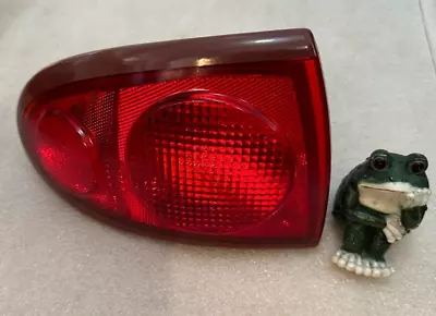 2003-2005 Chevrolet Cavalier Drivers Left Rear Tail Light • $44.44