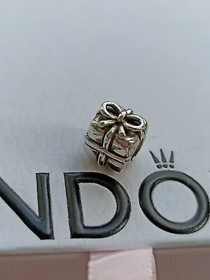 Genuine Pandora Present Charm • £15