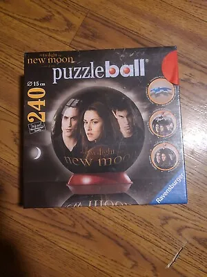 The Twilight Saga New Moon Ravensburger 240 Piece Jigsaw Puzzle Ball • $20