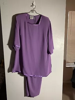 Maggie Shepherd Purple Pant Suit (L) • $50