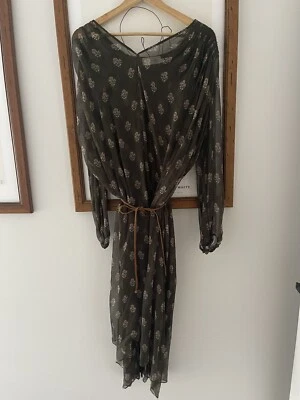 $250 • Buy Beautiful Zimmermann Dress Size 2