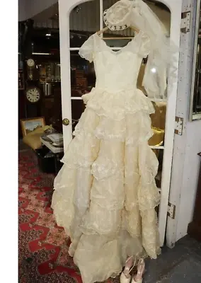 Vintage 5 Tier Wedding Dress Pre 70's • $150