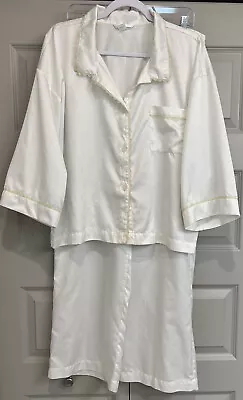 Flora Nikrooz Vintage Women’s SZ XL Ivory Scallop Lace Satin Pant Pajama Set • $12