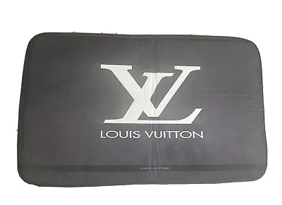 Logo Gray White Velour Plush Memory Foam Bath Mat Rug 19 X 30 1/2  • $17.50