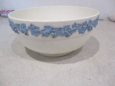 £24 • Buy Wedgwood Embossed Queens Ware Salad Bowl Light Blue On White 9  Diameter