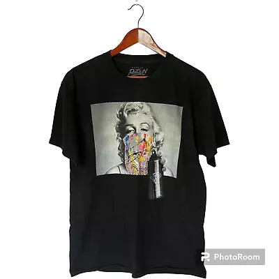 Popular Poison Men Marilyn Monroe Graffiti Masked Spray Paint Black T-Shirt L • $20