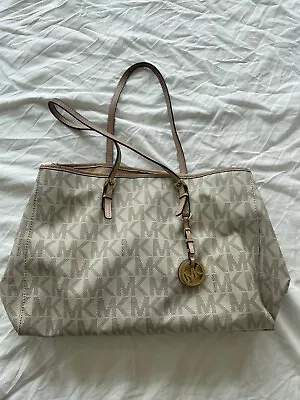 VGUC Beige Monogram MICHAEL KORS Shoulder Bag • $38