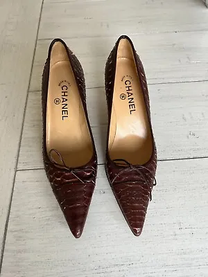 Vintage Authentic Chanel Brown Python Snake Shoes Heels - Size 38 • $385