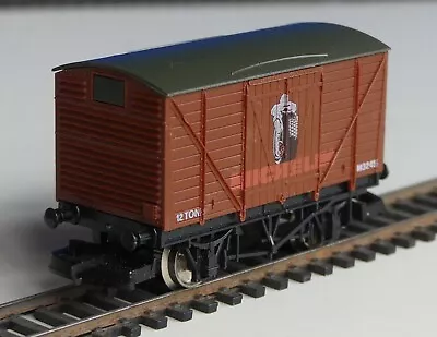 Lima 305603  Mitchelin  12T Vent Van In Brown Livery Excellent Boxed • £11.95