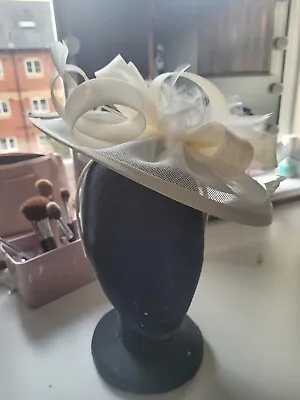 Large Cream Fascinator New Boxed Perfect For Weddings Races And Special Occasion • £17.50