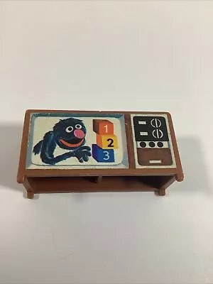 Vintage Fisher Price Little People Sesame Street Brown TV With Grover- Very Nice • $7.99