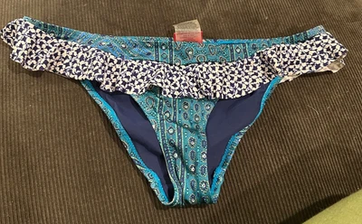 $12 • Buy Tigerlily Bikini Bottoms Size 8
