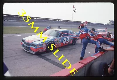 35mm Slide - Richard Petty 1987 #43 Stp Daytona 500 Pitstop Nascar #k16k • $9.99