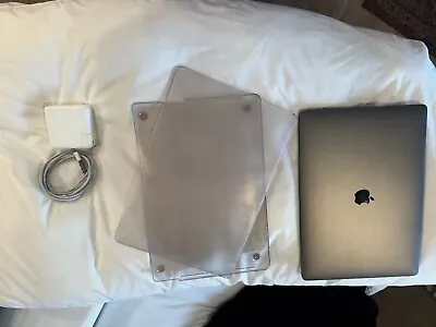 Apple MacBook Pro 15  (512 GB Intel Core I7 8th Gen 16GB) Space Gray W/Charger • $450