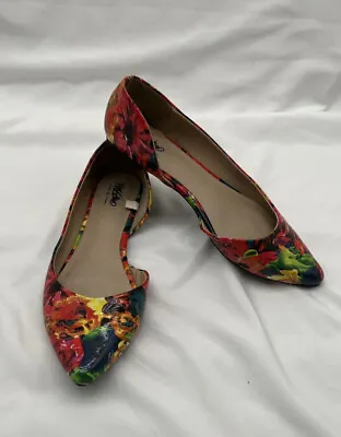 Mossimo Supply Co. Womens Slip On Flats Pointed Toes Floral Print Size 6 • $13.99