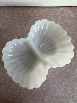 Avon Vintage 1970s Milk Glass Double Scalloped Shell Trinket Soap Jewelry Dish • $12.99