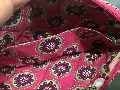 Gently Used~ Vera Bradley Very Berry Paisley Carry It All Wristlet • $14.99