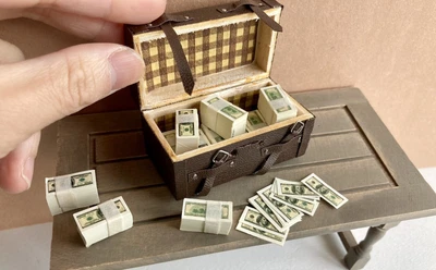 $15.99 • Buy Lot 600 Dollhouse Miniature US Money With Leather Suitcase Game Currency Cash
