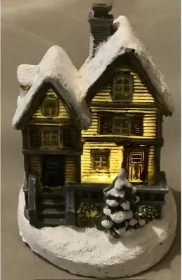 Battery LED Light Up Christmas Scene House With 2 Doors 9cm High 7cm X 7cm Base • £8.50