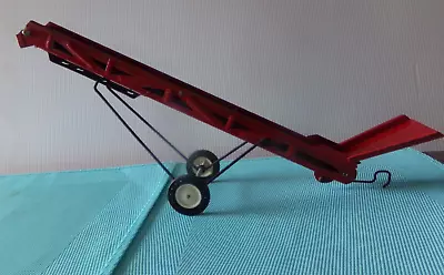 Vintage ERTL IH International Harvester Hay Belt Conveyor Elevator 1:16 Scale • $26.50