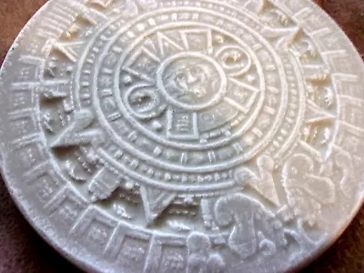 Aztec Calendar Stepping Stone Mold Plaster Concrete Plastic Mould 10  X 1.25   • $23.95