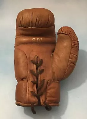 Vintage Unbranded 8 Oz Youth Boxing Glove Brown/Red Leather Collectible  • $9.99