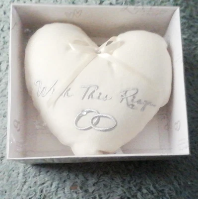 £5 • Buy Amore Wedding  Ring Bearer Pillow / Cushion   With This Ring  New