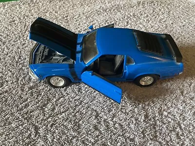 Maisto 1970 Ford Mustang Boss 302  Car - Blue - Scale 1:24 • £19.99