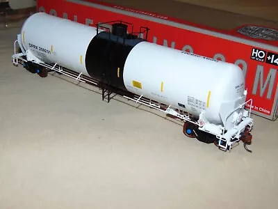 Scaletrains Ho 31655 Deep Rock Refining Crude Oil Tank Car In Original Box.. • $30