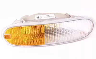 RH Front Turn Signal Bumper Light Lamp 98-03 VW Beetle - Genuine • $26.99