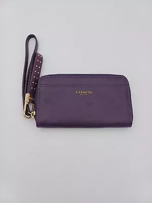 Coach Wristlet Purse • £14.99