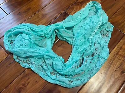 NWT Francesca's Collection Mint Green Crochet Lace Edge Infinity Scarf Women's  • $5