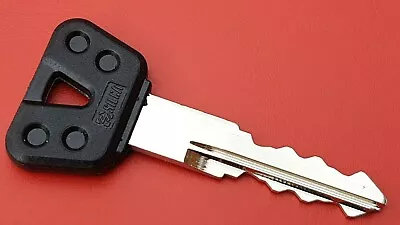 Yamaha Key Blank Mt-wr-yzf-125-r Cut To Code Photo Replacement For 5d7-h2511-09 • £9.75