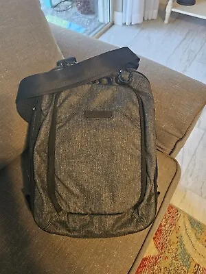 Maxpedition Valence Tech Sling Bag Gray • $80