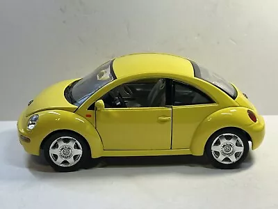 Burago 1998 Volkswagen Beetle Yellow 1:18 Die Cast Free Ship • $15