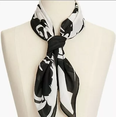 TALBOTS Women's Floral Square Scarf Black Multi-color 34  X 34  MSRP $59.50 NEW  • $39