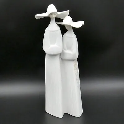 Lladro Spain Nuns Monjas Figurine 4611 White Habits Rosary Beads Porcelain 13  • $122