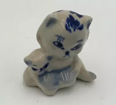 Vintage Enesco Blue And White Delft Porcelain Miniature Cat And Kitten Figurine • $15