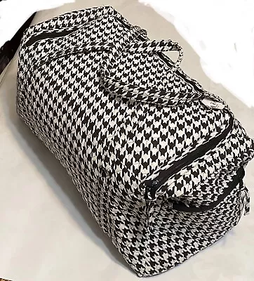 NEW Houndstooth Quilted Cloth Duffle Tote Overnight Bag - Machine Washable • $16