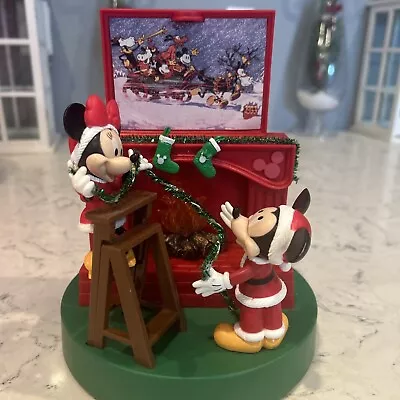 Disney Mickey And Minnie Mouse Christmas Animated Light Up Fireplace Musical Ruz • $14