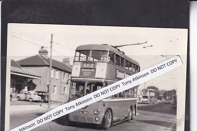 London Transport - C3 Type Trolley Bus No. 354 On Route 662 - Photo - B11836 • £1