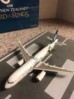 DW 1:400 Scale Diecast Model Air New Zealand A320 Commercial Airliner  ZK-OJA • $48.99